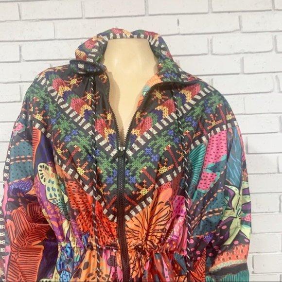 Farm Rio Women’s Black Cool Leopards Windbreaker - Picture 4 of 12